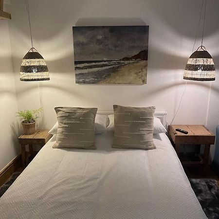 스완지 Sunnyside At Scurlage Farm 아파트 외부 사진